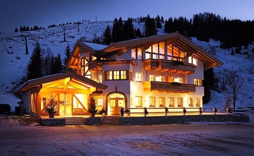 Landhaus Zum Steinbock Maria Alm am Steinernen Meer Exterior foto